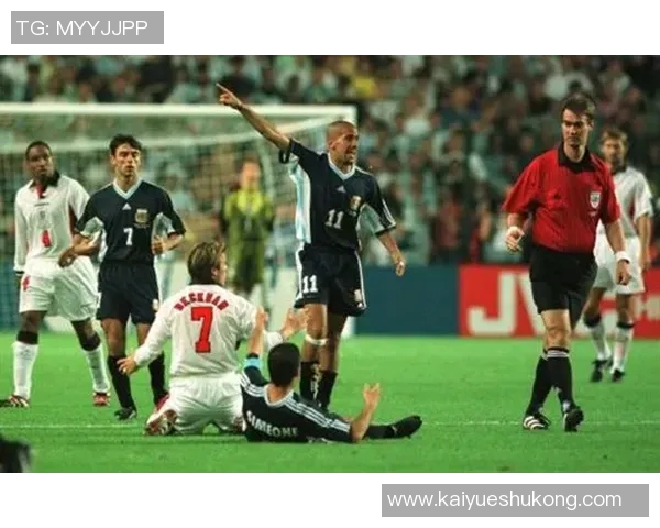 足球编年史球星卡肥包带你重温传奇时刻收藏与经典对决