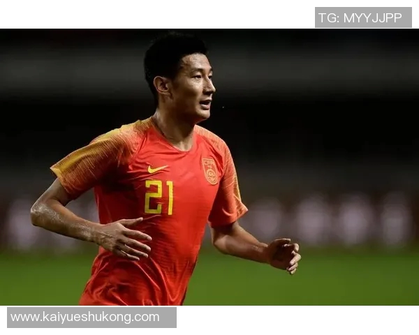 追溯早期足球球星技艺展现花式足球魅力与历史风采